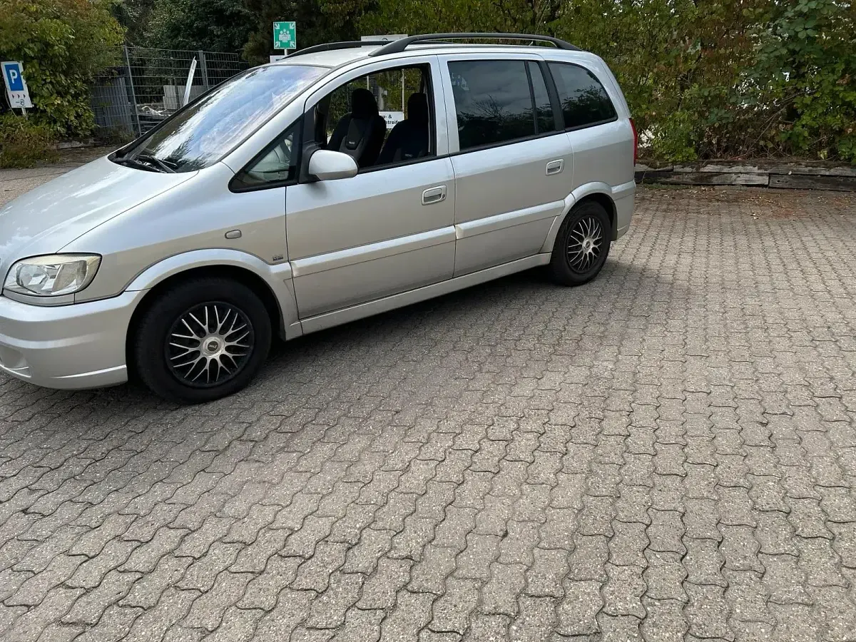 Gebraucht Opel Zafira OPC 126 PS (92 kW) 2003 Silber Van / Kleinbus