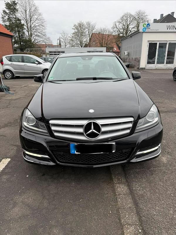 Gebraucht Mercedes C250 204 PS (150 kW) 2013 Schwarz Limousine