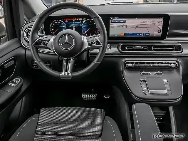 Gebraucht Mercedes V250 Style 190 PS (139 kW) 2025 Gold Van / Kleinbus