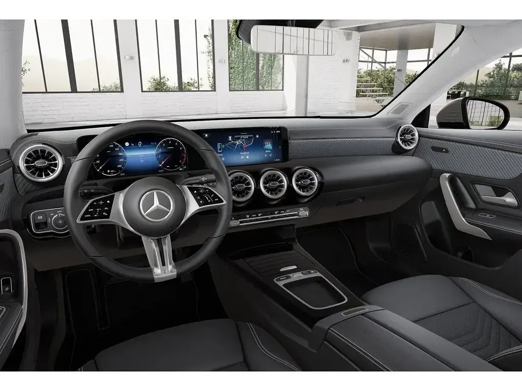 Gebraucht Mercedes CLA180 Advanced Plus 136 PS (100 kW) 2025 Grau / mountaingrau (metallic) Kombi