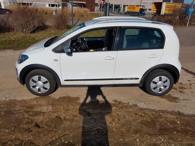 Gebraucht VW cross up! 75 PS (55 kW) 2013 Weiß Kleinwagen