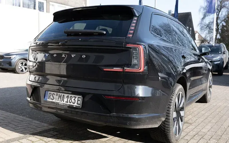 Gebraucht Volvo EX90 Plus 300 kW (408 PS) 2025 Schwarz SUV
