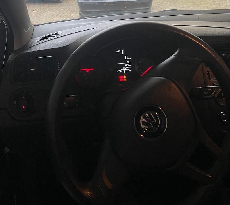 Gebraucht VW Polo 60 PS (44 kW) 2014 Schwarz Coupé