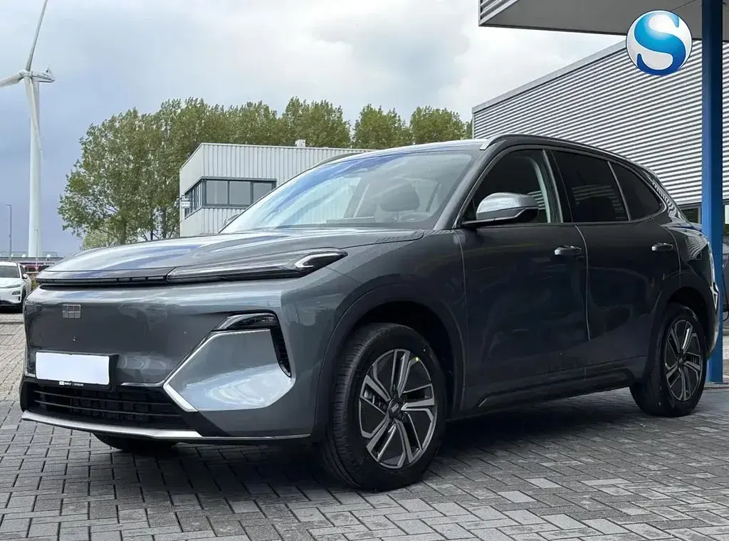 Neu Geely Starray 218 PS (160 kW) 2026 Grau SUV