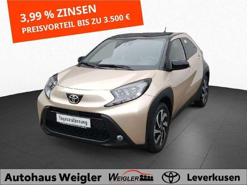 Ginger beige metallic Neu 2025 Toyota Aygo Team Kleinwagen | 19.590 € - Bild 1/4