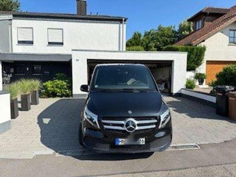 Schwarz Gebraucht 2020 Mercedes V300 Avantgarde Edition Van / Kleinbus | 49.000 € (Superpreis) - Bild 1/4