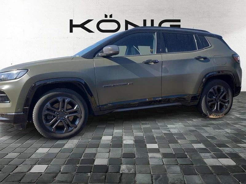 Usado Jeep Compass 179 HP (131 kW) 2022 Preto SUV