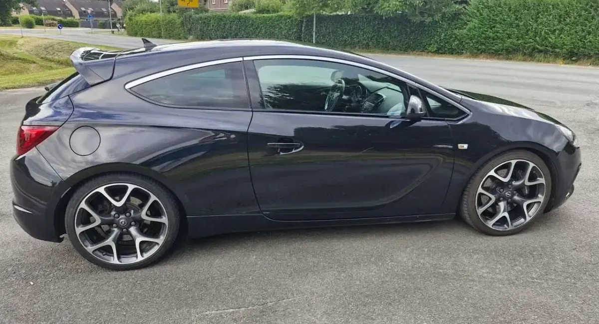 Gebraucht Opel Astra OPC 280 PS (205 kW) 2013 Schwarz Coupé