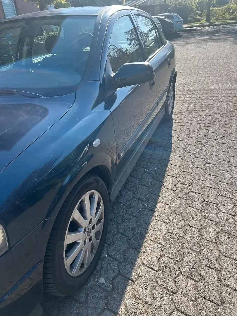 Gebraucht Opel Astra 125 PS (91 kW) 2002 Blau Limousine