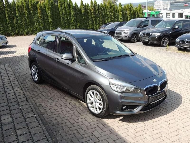 Gebraucht BMW 218 Basis 150 PS (110 kW) 2016 Grau Kombi
