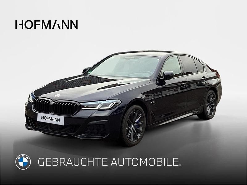 Schwarz Gebraucht 2022 BMW 545e M Sport Limousine | 48.890 € (Etwas zu teuer) - Bild 1/3