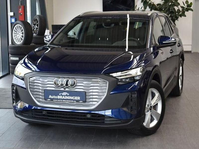Blau Gebraucht 2023 Audi Q4 e-tron Comfort SUV | 28.980 € (Guter Preis) - Bild 1/4