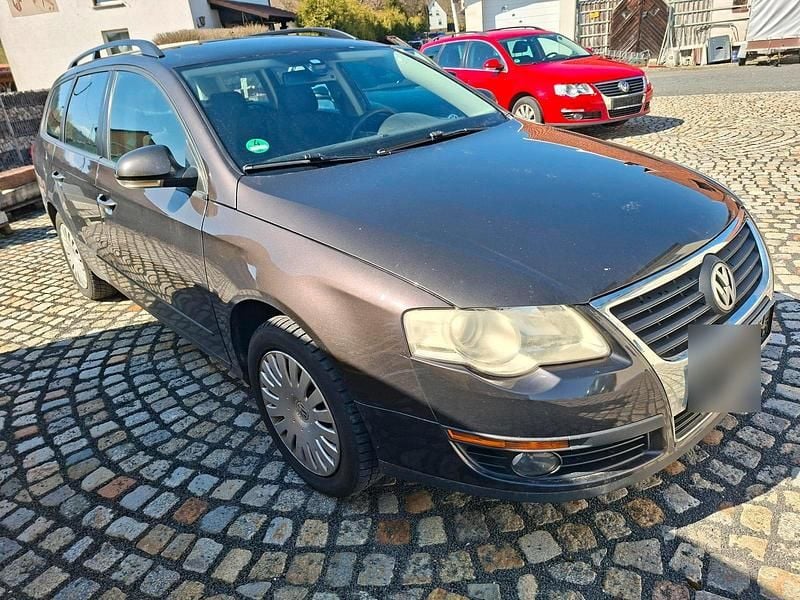 Usado VW Passat 105 HP (77 kW) 2007 Castanho Carrinha