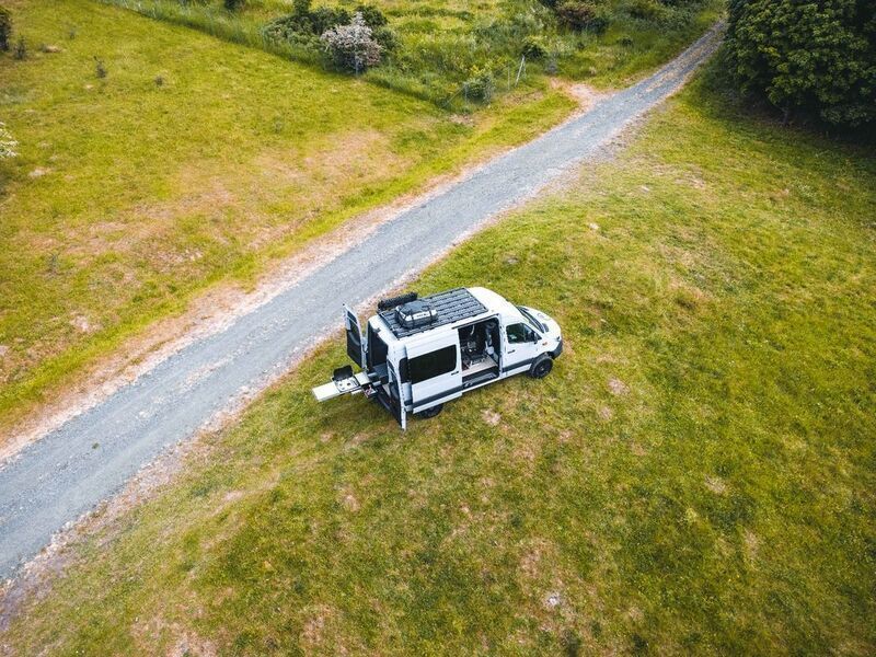Gebraucht Mercedes Sprinter 190 PS (139 kW) 2024 Blau Van
