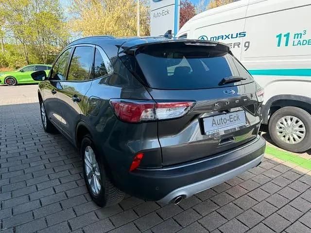 Gebraucht Ford Kuga 152 PS (111 kW) 2022 Grau SUV