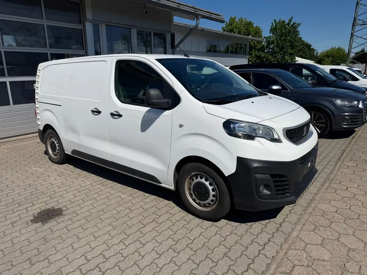 Gebraucht Peugeot Expert 116 PS (85 kW) 2020 Weiß Van