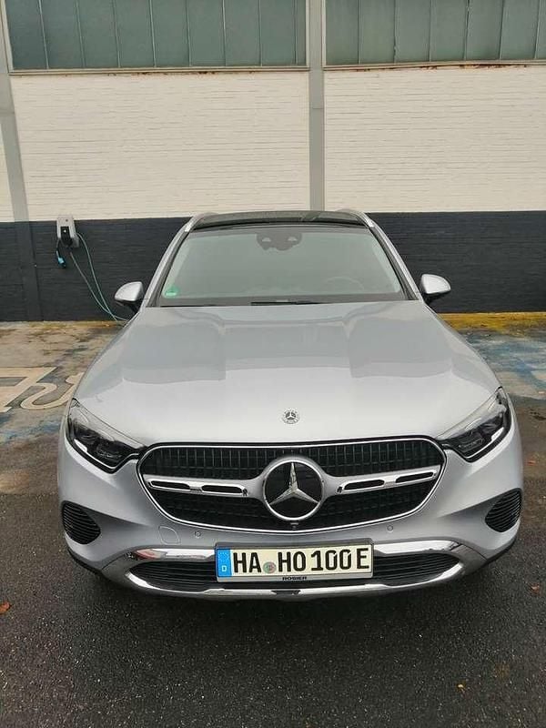 Gebraucht 2024 Mercedes GLC400d Avantgarde SUV | 63.900 € (Guter Preis) - Bild 1/4