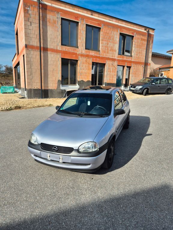 Silber Gebraucht 2000 Opel Corsa Limousine | 899 € (Fairer Preis) - Bild 1/4