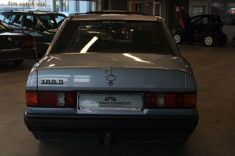 Gebraucht Mercedes 190 75 PS (55 kW) 1990 Blau Limousine