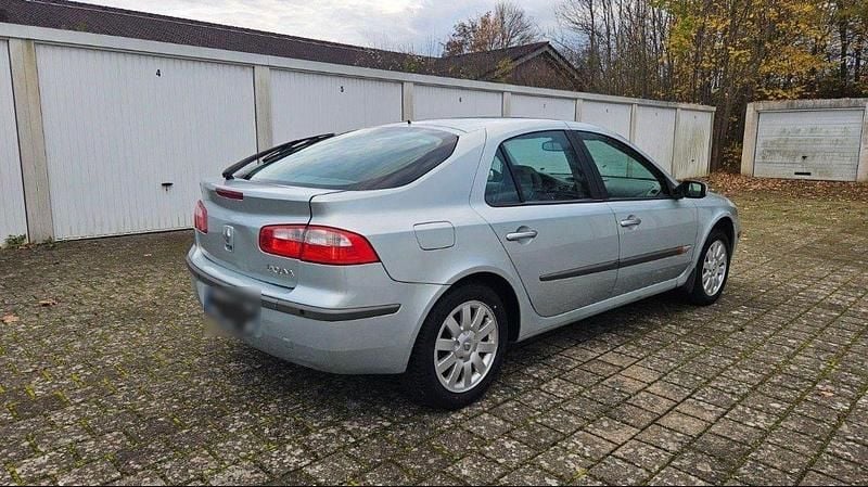 Gebraucht Renault Laguna II Initiale 120 PS (88 kW) 2001 Silber Limousine
