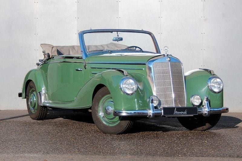 Grün Gebraucht 1954 Mercedes W187 Cabrio | 85.900 € - Bild 1/4