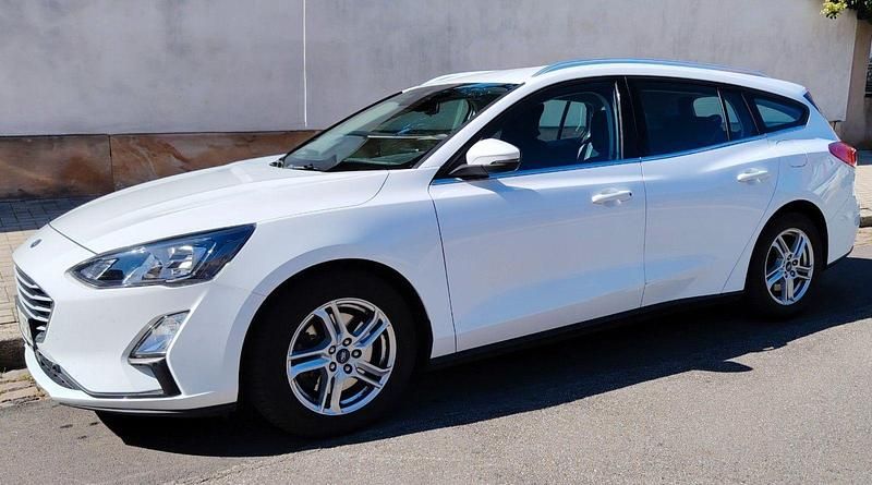 Gebraucht Ford Focus Trend 120 PS (88 kW) 2021 Weiß Kombi