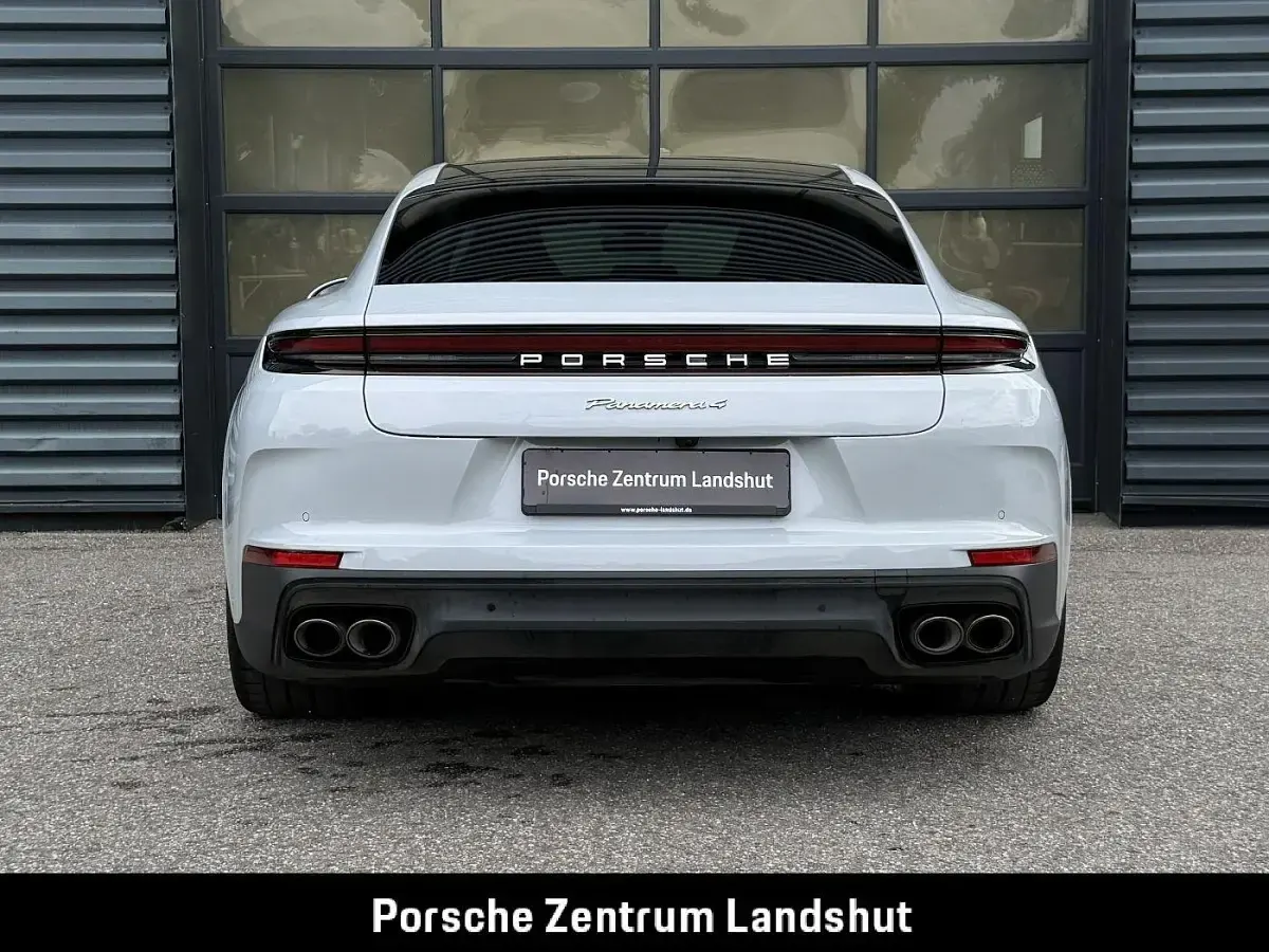 Gebraucht Porsche Panamera 470 PS (345 kW) 2024 Eisgraumetallic Kleinwagen