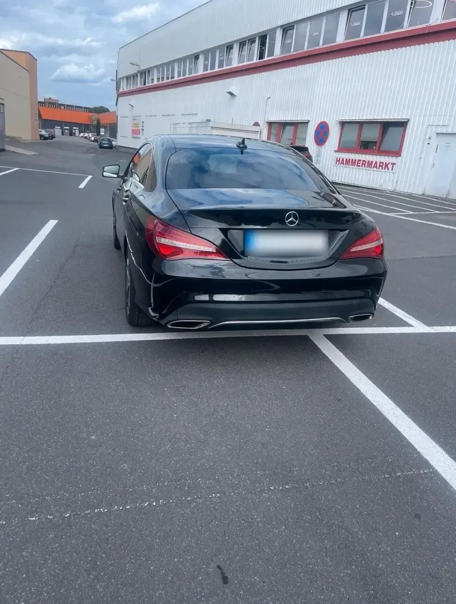 Gebraucht Mercedes CLA200 156 PS (114 kW) 2017 Schwarz Coupé
