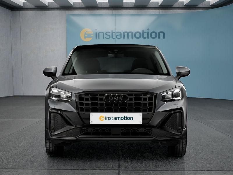 Neu Audi Q2 150 PS (110 kW) 2025 Grau SUV