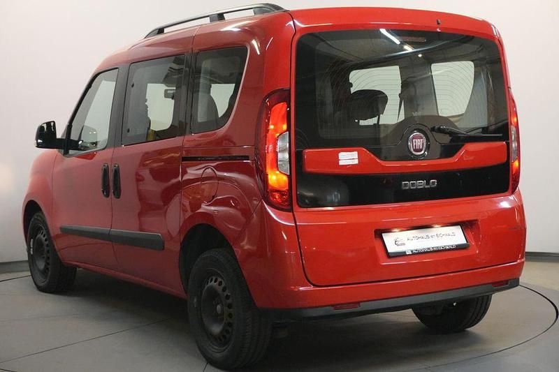 Gebraucht Fiat Doblò Pop 90 PS (66 kW) 2015 Rot Van / Kleinbus