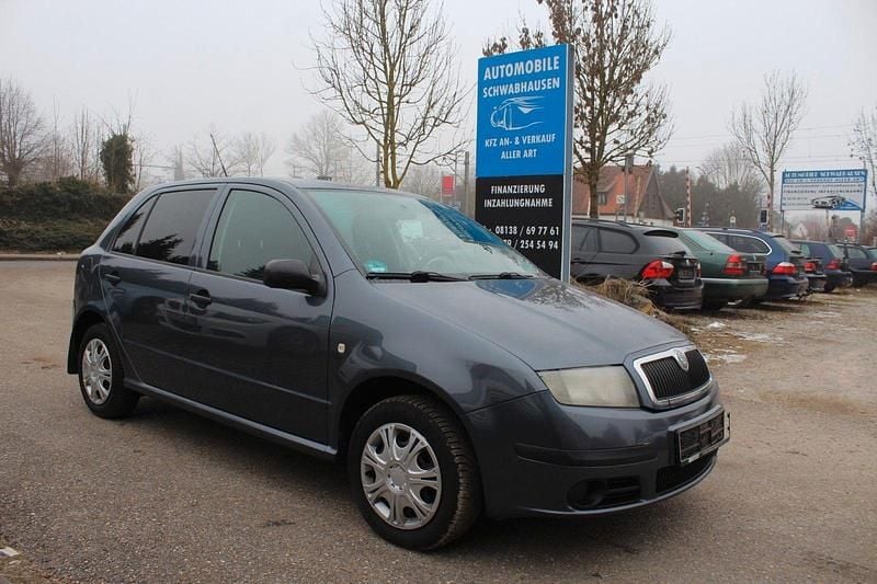 Grau Gebraucht 2007 Skoda Fabia Classic Kleinwagen | 1.790 € (Fairer Preis) - Bild 1/4