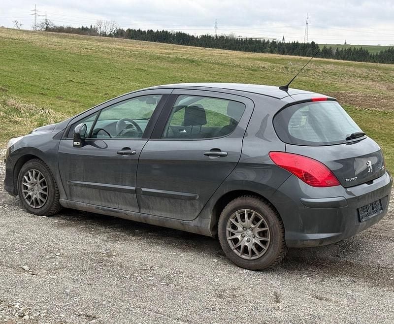 Gebraucht Peugeot 308 120 PS (88 kW) 2009 Grau Limousine