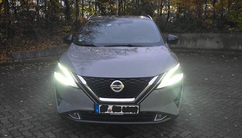 Grau Gebraucht 2022 Nissan Qashqai Tekna+ SUV | 29.500 € (Fairer Preis) - Bild 1/4