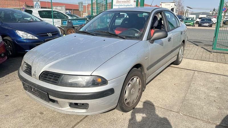 Gebraucht Mitsubishi Carisma 103 PS (75 kW) 2002 Silber Limousine