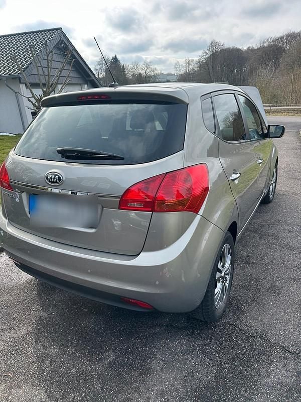 Gebraucht Kia Venga 125 PS (91 kW) 2016 Grau Kleinwagen
