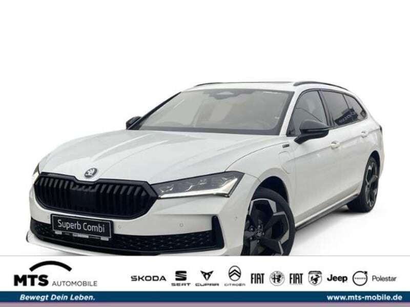 Weiß Gebraucht 2025 Skoda Superb SportLine Kombi | 51.990 € - Bild 1/4