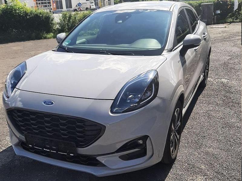 Grau Gebraucht 2021 Ford Puma ST-Line Limousine | 16.399 € (Fairer Preis) - Bild 1/4