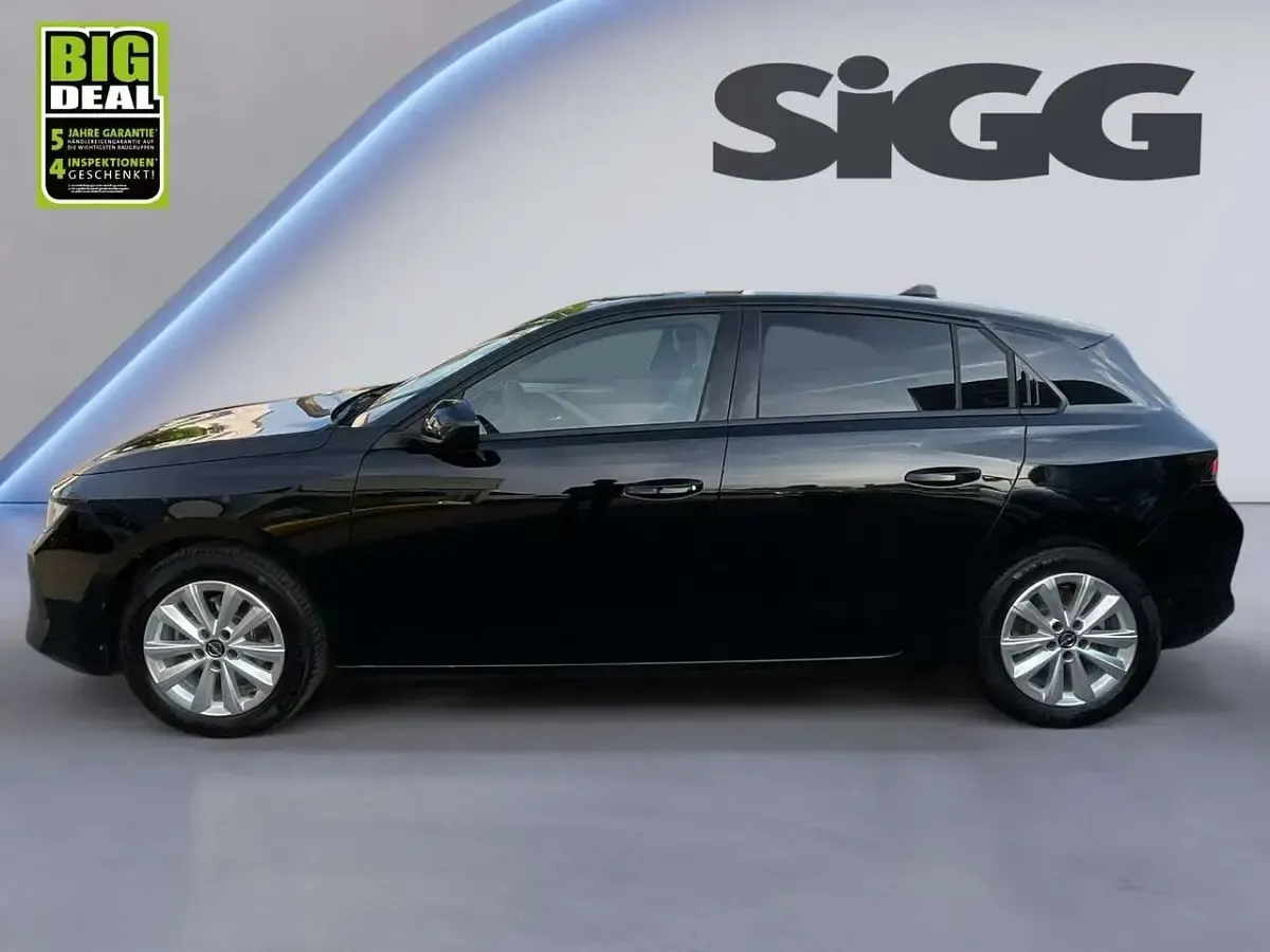 Gebraucht Opel Astra Enjoy 131 PS (96 kW) 2023 Schwarz Kleinwagen