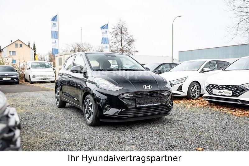Phantom black Neu 2025 Hyundai i10 Trend Kleinwagen | 19.485 € (Etwas zu teuer) - Bild 1/4