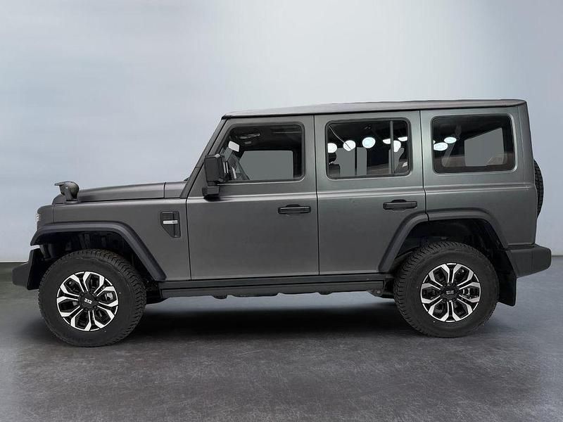 Neu BAW 212 166 PS (122 kW) 2026 Grau SUV