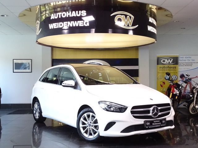 Weiß Gebraucht 2019 Mercedes B180 Urban Van / Kleinbus | 22.890 € (Fairer Preis) - Bild 1/4