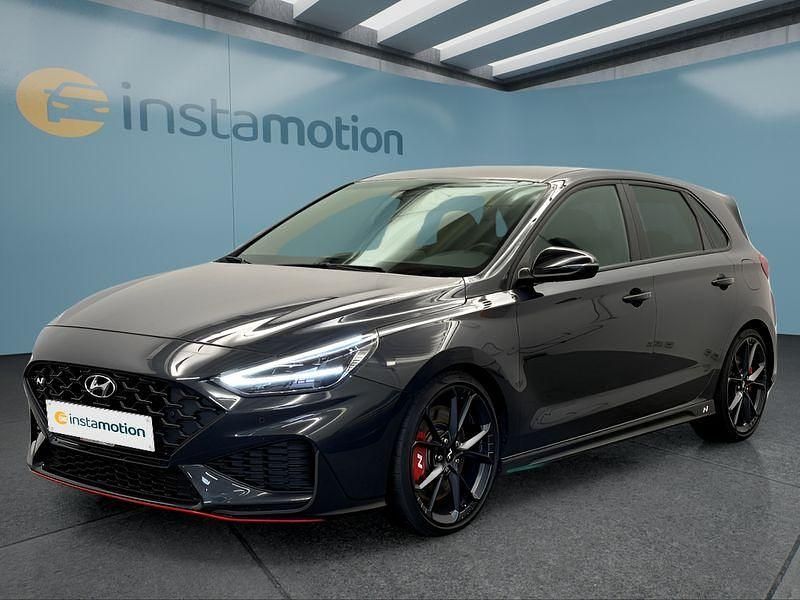 Grau Gebraucht 2022 Hyundai i30 Limousine | 29.849 € (Fairer Preis) - Bild 1/4