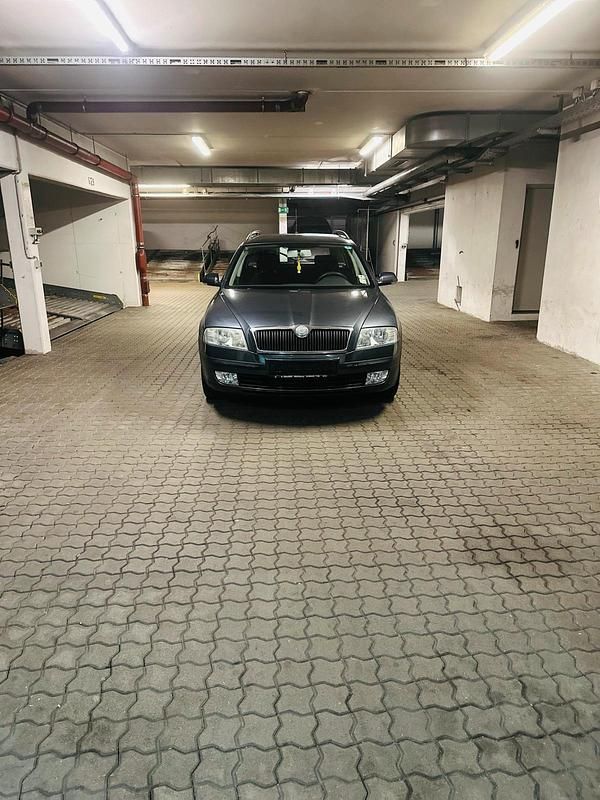 Grau Gebraucht 2006 Skoda Octavia Kombi | 1.850 € (Guter Preis) - Bild 1/4