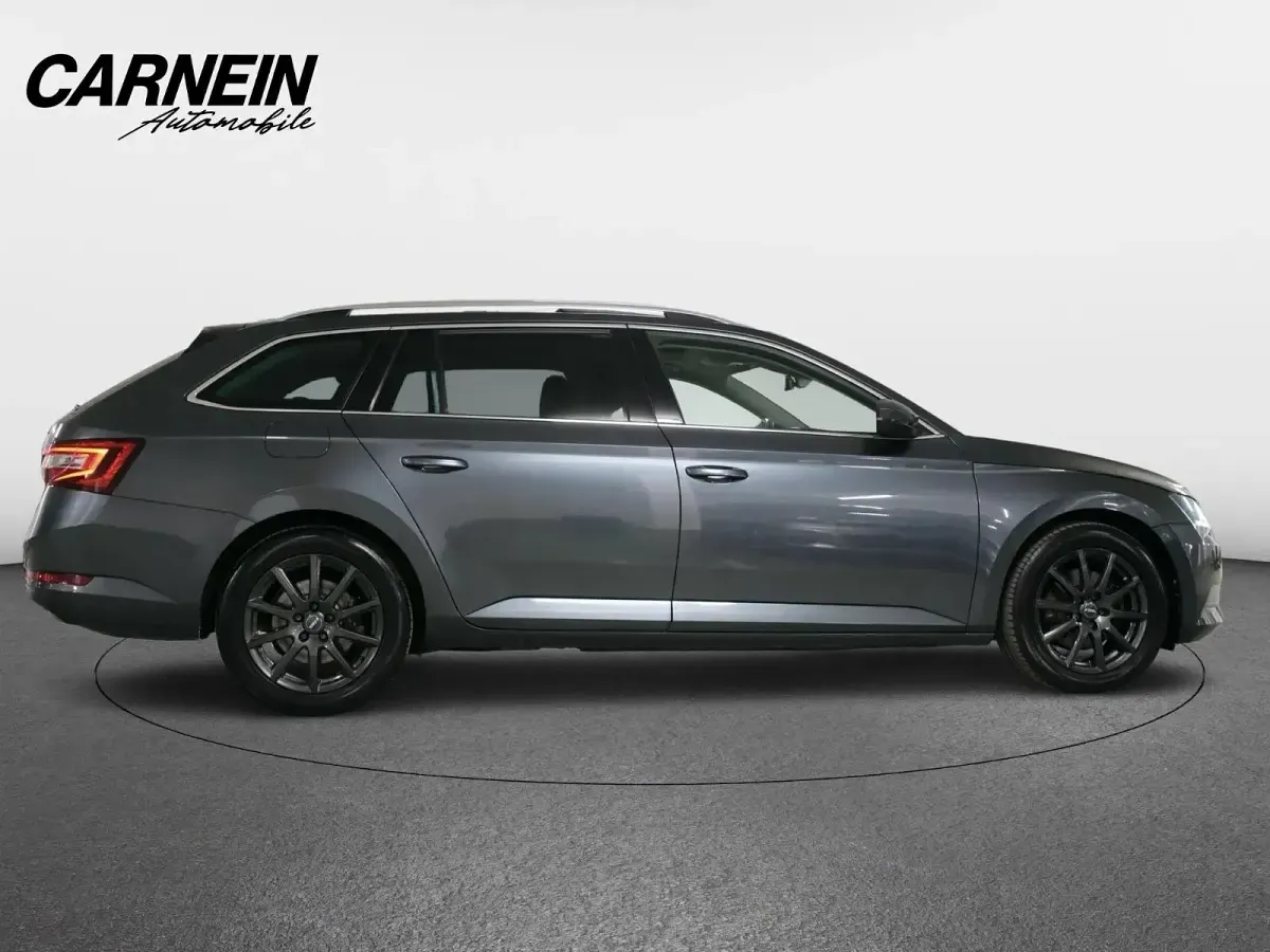Gebraucht Skoda Superb 190 PS (139 kW) 2018 Grau Kombi