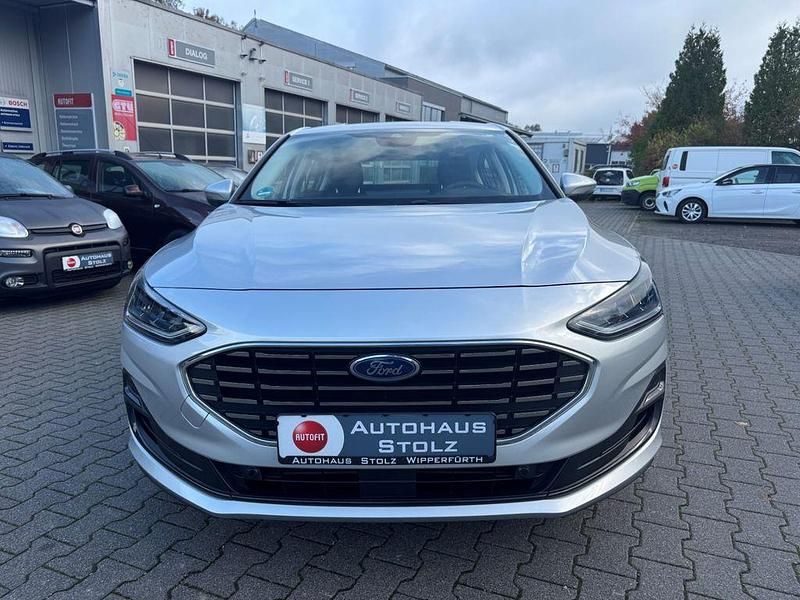Gebraucht Ford Focus Titanium 125 PS (91 kW) 2023 Silber Limousine