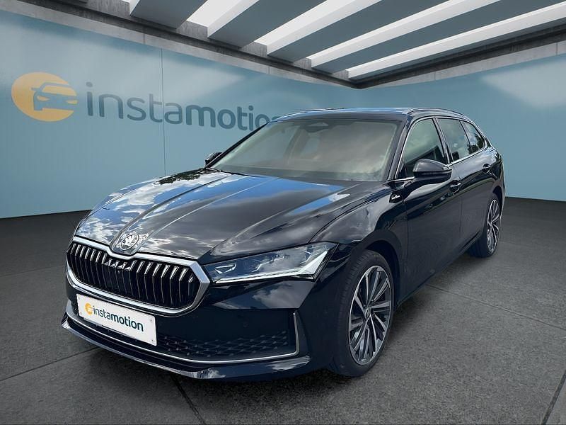 Schwarz Gebraucht 2024 Skoda Superb Kombi | 46.449 € (Guter Preis) - Bild 1/4