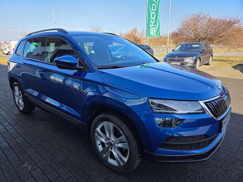 Gebraucht Skoda Karoq Style 110 PS (80 kW) 2021 Raceblau metallic (metallic) SUV
