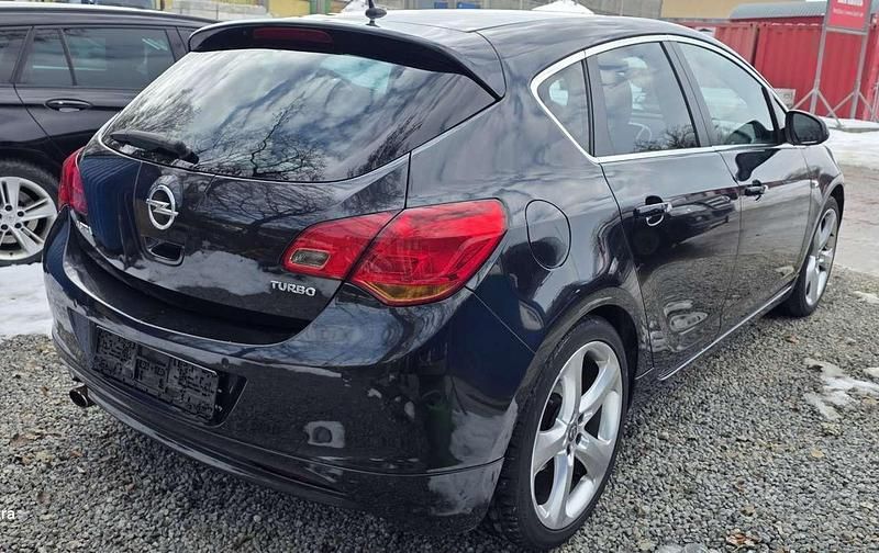 Gebraucht Opel Astra Design Edition 140 PS (102 kW) 2011 Karbonschw graphitschw midnigh Limousine