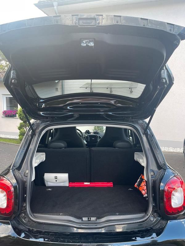 Gebraucht Smart ForFour Prime 90 PS (66 kW) 2019 Schwarz Kleinwagen