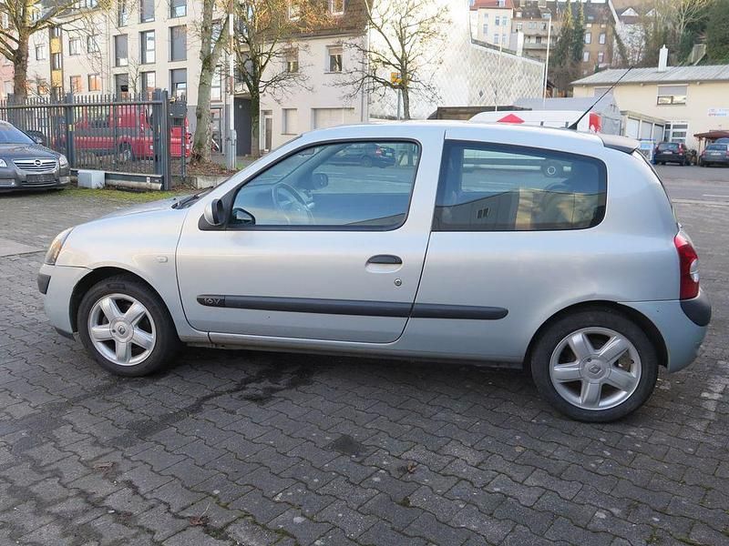 Gebraucht Renault Clio II 58 PS (42 kW) 2001 Grau Kleinwagen